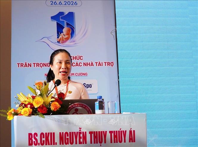 Bà Nguyễn Thụy Thúy Ái, Giám đốc Bệnh viện Phụ sản thành phố Cần Thơ, phát biểu tại sự kiện. Ảnh: Ánh Tuyết - TTXVN