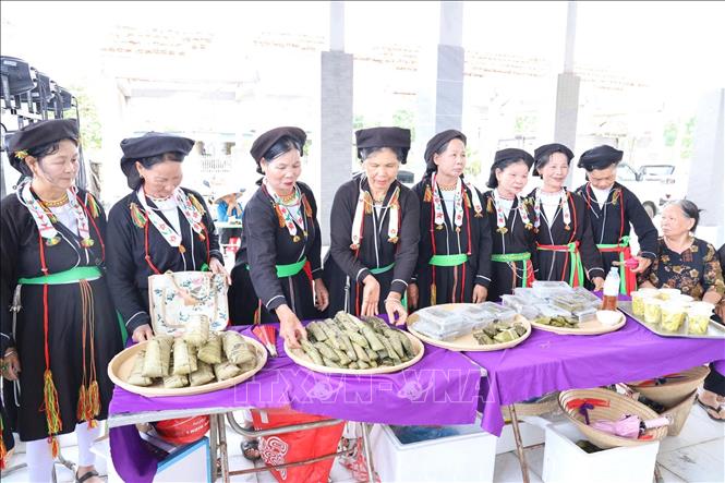 Nhiều sản vật đặc trưng của dân tộc Sán Dìu được giới thiệu tới du khách tại Tuần lễ du lịch phường Xuân Hòa năm 2026. Ảnh: Nguyễn Thảo – TTXVN
