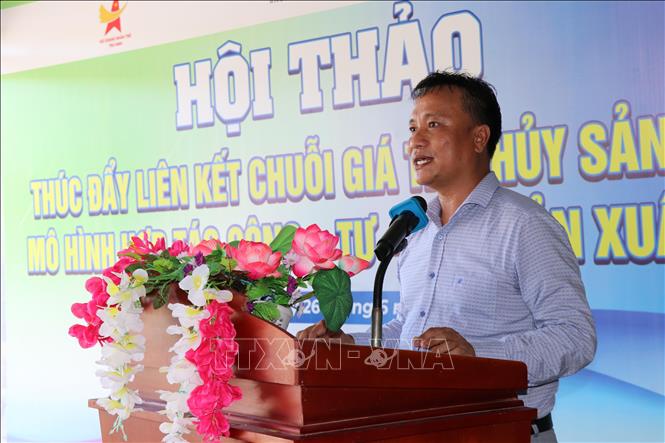 Chủ tịch Hội Doanh nhân trẻ Trà Vinh Tống Việt Cường phát biểu khai mạc hội thảo. Ảnh: Phúc Sơn- TTXVN