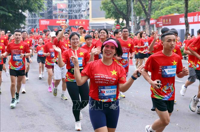Đông đảo người dân tham gia giải chạy hưởng ứng Tháng hành động phòng, chống ma túy năm 2026 với chủ đề “Chung một quyết tâm xây dựng xã, phường, đặc khu không ma túy”. Ảnh: Phạm Kiên - TTXVN