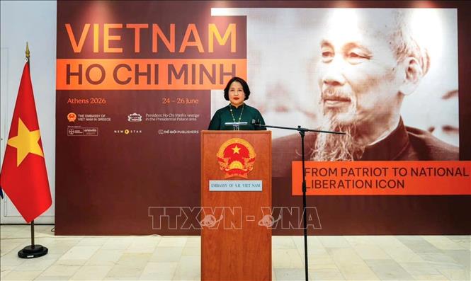 Đại sứ Việt Nam tại Hy Lạp Phạm Thị Thu Hương phát biểu tại sự kiện. Ảnh: TTXVN phát