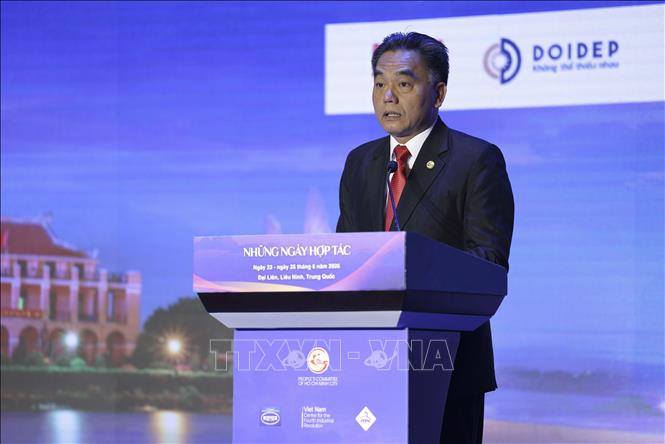 Ông Nguyễn Lộc Hà, Phó Chủ tịch Thường trực Ủy ban nhân dân Thành phố Hồ Chí Minh phát biểu tại Diễn đàn Hợp tác đầu tư TP.HCM. Ảnh: TTXVN phát