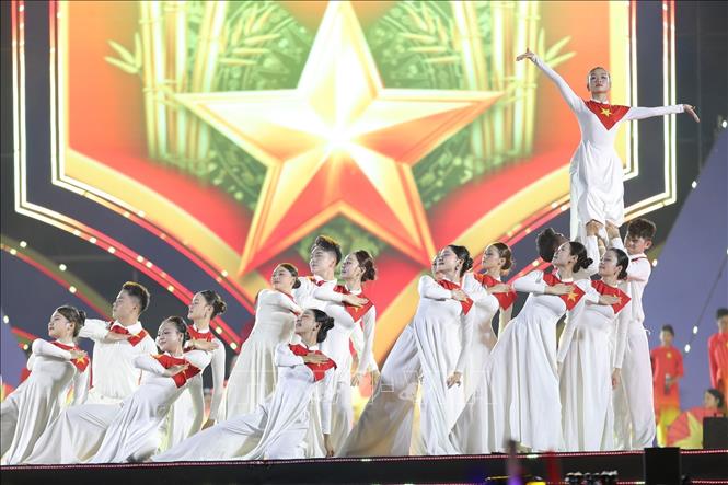 Các tiết mục văn nghệ đặc sắc Concert Thanh Xuân chào mừng thành công Đại hội Đoàn toàn quốc lần thứ XIII. Ảnh: Minh Đức - TTXVN

