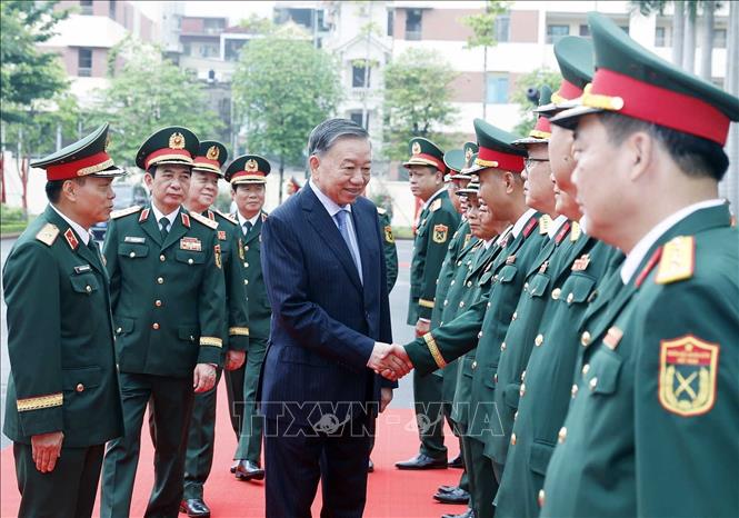 Tổng Bí thư, Chủ tịch nước Tô Lâm dự Lễ kỷ niệm 80 năm Bộ đội Pháo binh - Tên lửa. Ảnh: Thống Nhất - TTXVN

