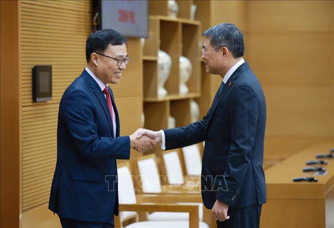 Thủ tướng Lê Minh Hưng tiếp ông Choi Young Sam, Đại sứ Hàn Quốc tại Việt Nam đến chào từ biệt nhân dịp kết thúc nhiệm kỳ công tác. Ảnh: Dương Giang – TTXVN
