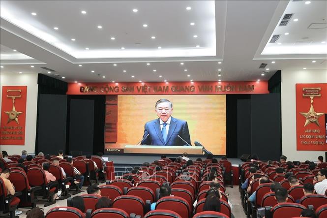 Cán bộ, đảng viên thuộc Đảng bộ Thông tấn xã Việt Nam tham dự Hội nghị. Ảnh: Minh Quyết - TTXVN