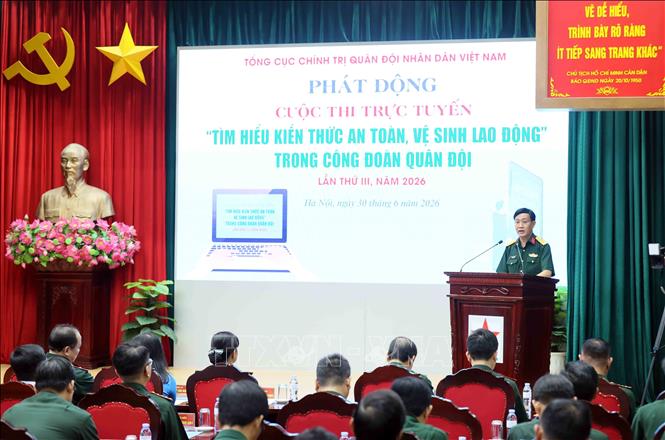 Đại tá Nguyễn Văn Đề, Ủy viên Ban Thường vụ Tổng Liên đoàn Lao động Việt Nam, Trưởng Ban Công đoàn Quốc phòng phát biểu phát động cuộc thi. Ảnh: An Đăng - TTXVN