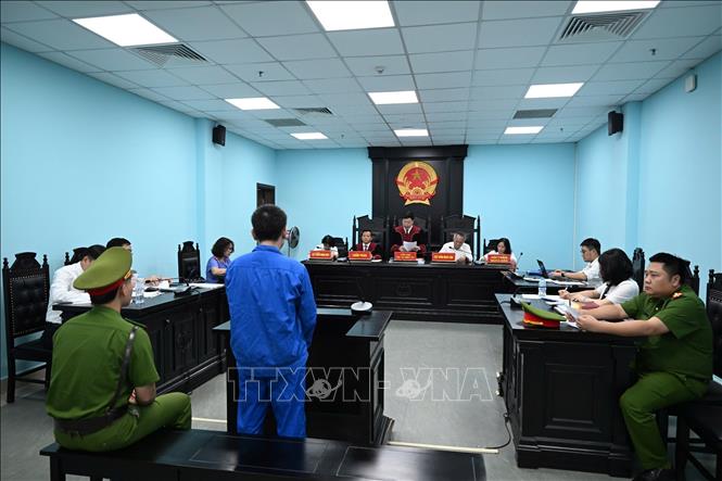 Hội đồng xét xử tuyên án.
Ảnh: Kim Anh - TTXVN