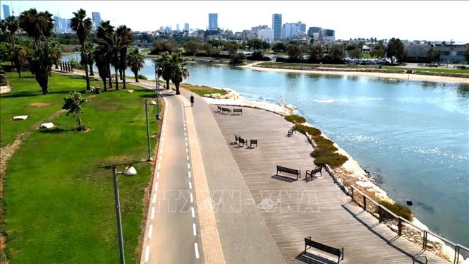 Sông Yarkon không chỉ là yếu tố cảnh quan mà còn là một hành lang sinh thái quan trọng của thành phố Tel Aviv. Ảnh: Thanh Bình - PV TTXVN tại Tel Aviv 