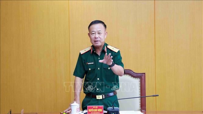 Thiếu tướng Nguyễn Quốc Hương, Phó Tư lệnh Quân khu 5 phát biểu kết luận buổi làm việc. Ảnh: Bộ Tư lệnh Quân khu V/TTXVN phát

