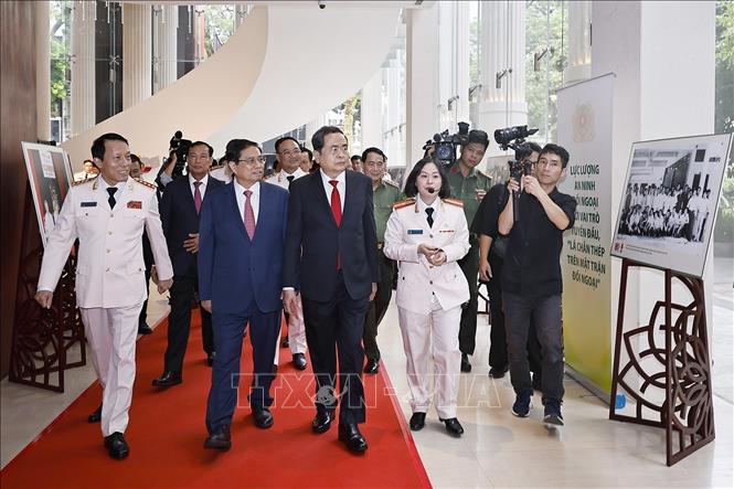 Chủ tịch Quốc hội Trần Thanh Mẫn và nguyên Thủ tướng Phạm Minh Chính dự Lễ kỷ niệm. Ảnh: Doãn Tấn - TTXVN