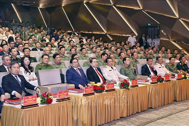 Chủ tịch Quốc hội Trần Thanh Mẫn và đại biểu dự Lễ kỷ niệm. Ảnh: Doãn Tấn - TTXVN