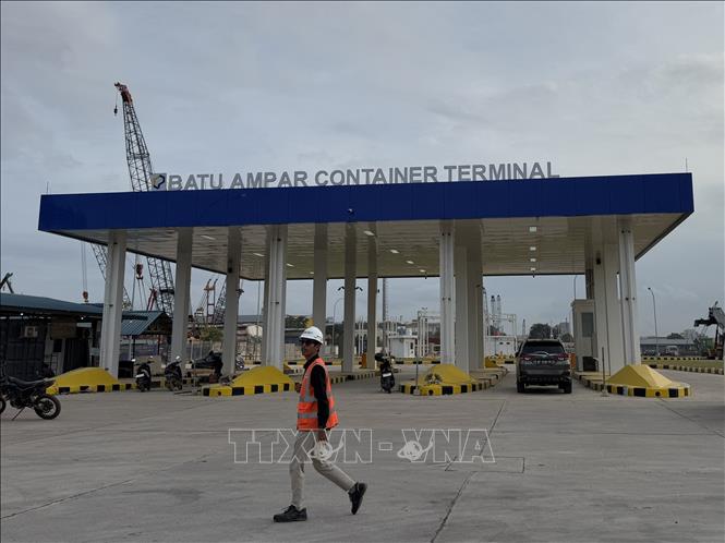 Cảng Batu Ampar ở Batam, quần đảo Riau, được phát triển thành Cảng Xanh đầu tiên của Indonesia. Ảnh: Đỗ Quyên – PV TTXVN tại Indonesia