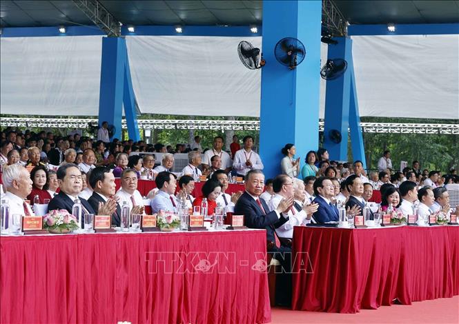 Tổng Bí thư, Chủ tịch nước Tô Lâm, các đồng chí lãnh đạo, nguyên lãnh đạo Đảng, Nhà nước dự Lễ kỷ niệm. Ảnh: Thống Nhất – TTXVN