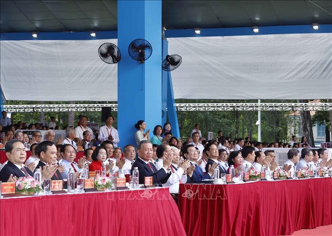 Tổng Bí thư, Chủ tịch nước Tô Lâm, các đồng chí lãnh đạo, nguyên lãnh đạo Đảng, Nhà nước dự Lễ kỷ niệm. Ảnh: Thống Nhất – TTXVN