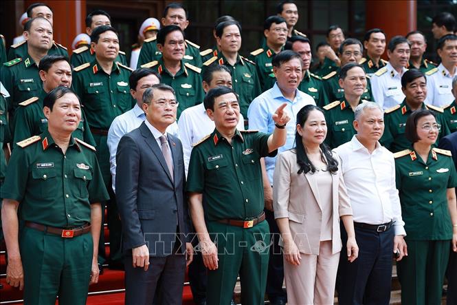 Thủ tướng Lê Minh Hưng dự Hội nghị quân chính toàn quân 6 tháng đầu năm 2026. Ảnh: Dương Giang - TTXVN
