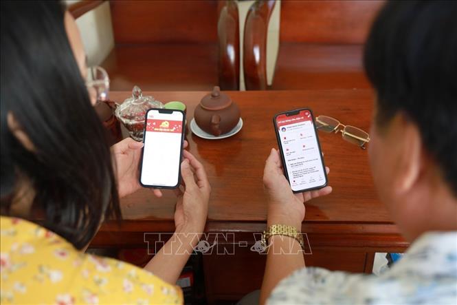 Khánh Hòa thực hiện nghiêm việc ứng dụng chuyển đổi số trong sinh hoạt Đảng. Ảnh: Xuân Triệu - TTXVN