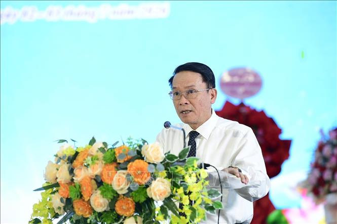 Phó Chủ tịch Thường trực Hội Nhà báo Việt Nam Nguyễn Đức Lợi phát biểu chỉ đạo Đại hội. Ảnh: Hoàng Hải - TTXVN