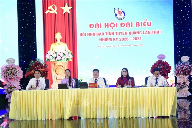Đoàn Chủ tịch điều hành Đại hội. Ảnh: Hoàng Hải - TTXVN