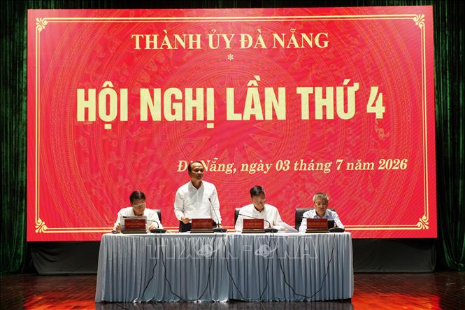 Thường trực Thành ủy điều hành Hội nghị. Ảnh: Anh Dũng – TTXVN