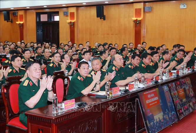 Đại tướng Nguyễn Trọng Nghĩa, Ủy viên Bộ Chính trị, Bí thư Trung ương Đảng, Ủy viên Thường vụ Quân ủy Trung ương, Chủ nhiệm Tổng cục Chính trị QĐND Việt Nam và các đại biểu tại hội nghị. Ảnh: Trọng Đức - TTXVN