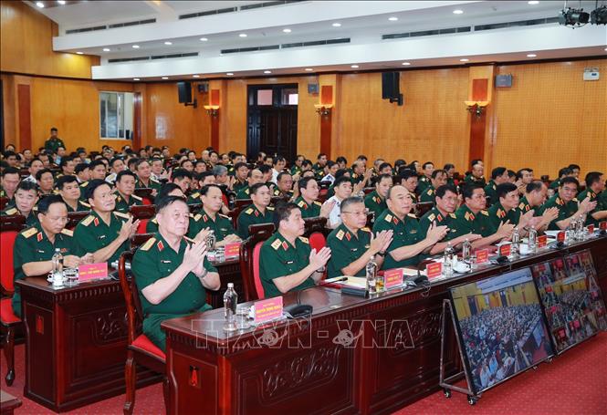 Đại tướng Nguyễn Trọng Nghĩa, Ủy viên Bộ Chính trị, Bí thư Trung ương Đảng, Ủy viên Thường vụ Quân ủy Trung ương, Chủ nhiệm Tổng cục Chính trị QĐND Việt Nam và các đại biểu tại hội nghị. Ảnh: Trọng Đức - TTXVN