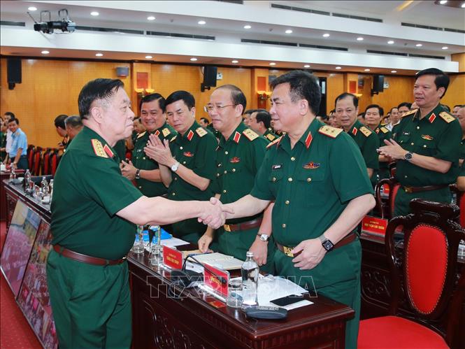 Đại tướng Nguyễn Trọng Nghĩa, Ủy viên Bộ Chính trị, Bí thư Trung ương Đảng, Ủy viên Thường vụ Quân ủy Trung ương, Chủ nhiệm Tổng cục Chính trị QĐND Việt Nam và các đại biểu dự hội nghị. Ảnh: Trọng Đức - TTXVN