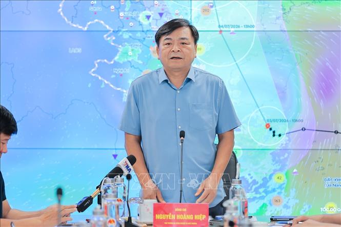 Ông Nguyễn Hoàng Hiệp, Thứ trưởng Bộ Nông nghiệp và Môi trường phát biểu chỉ đạo tại cuộc Họp. Ảnh: Lê Đông - TTXVN