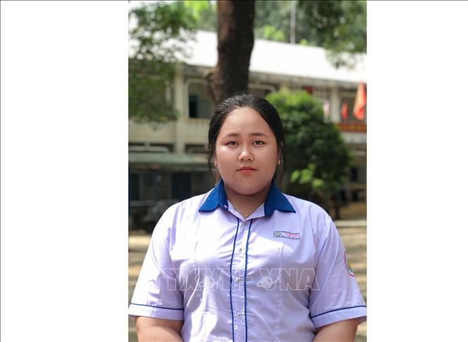 Chân dung nữ sinh có điểm xét công nhận tốt nghiệp trung học phổ thông cao nhất của tỉnh Lâm Đồng. Ảnh: TTXVN phát