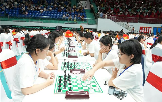 Các vận động viên tranh tài ở nội dung U17 nữ. Ảnh: Đồng Thúy - TTXVN