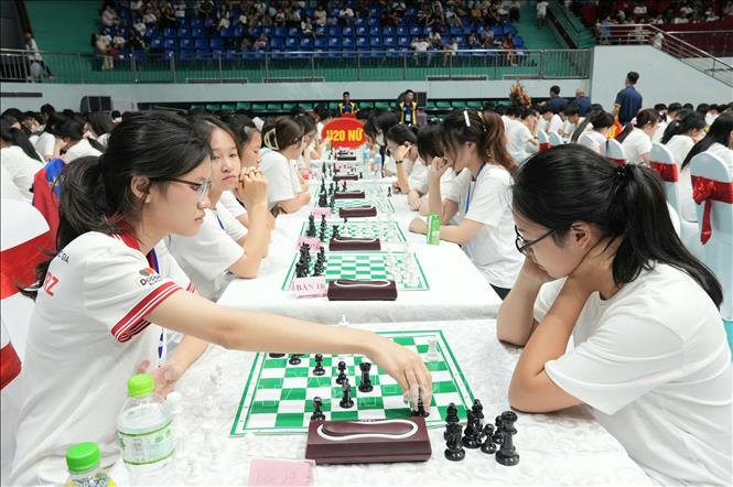 Các vận động viên tranh tài ở nội dung U20 nữ. Ảnh: Đồng Thúy - TTXVN
