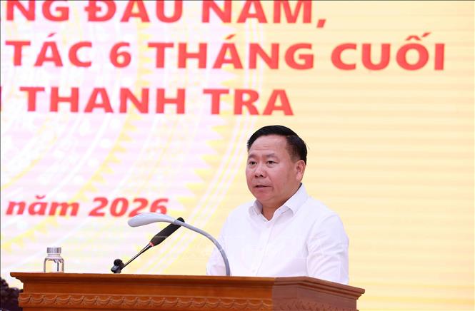 Chánh Thanh tra Ngân hàng Nhà nước Lại Hữu Phước trình bày tham luận tại hội nghị. Ảnh: Văn Điệp - TTXVN