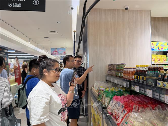 Gian hàng đồ khô Việt Nam tại siêu thị APITA. Ảnh: Trần Thị Lê Anh - PV TTXVN tại Hong Kong
