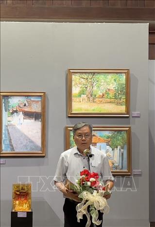  Ông Nguyễn Văn Tú – Phó Giám đốc Trung tâm Hoạt động Văn hóa Khoa học Văn Miếu - Quốc Tử Giám phát biểu khai mạc triển lãm. Ảnh: Tuyết Mai - TTXVN 