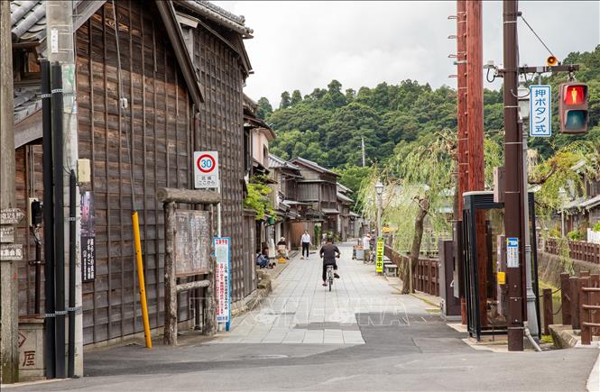 Khu phố cổ Sawara còn được gọi là “Koedo” hay “Tiểu Edo – Edo thu nhỏ”, bởi nơi đây vẫn lưu giữ gần như nguyên vẹn khung cảnh của thị trấn thương mại thời Edo thế kỷ XVII - XIX. Ảnh: Xuân Giao - PV TTXVN tại Nhật Bản