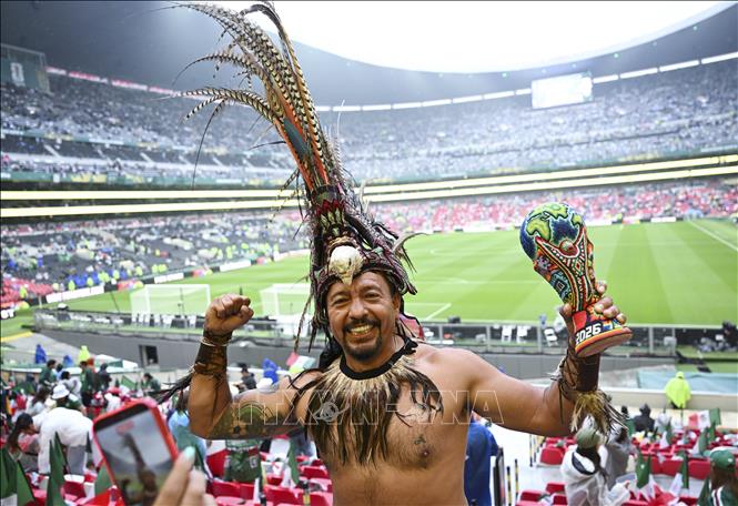 Cổ động viên đội tuyển Mexico. Ảnh: THX/TTXVN phát