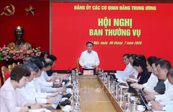 Đồng chí Trần Cẩm Tú, Uỷ viên Bộ Chính trị, Thường trực Ban Bí thư, Bí thư Đảng uỷ các cơ quan Đảng Trung ương chủ trì Hội nghị. Ảnh: Phương Hoa - TTXVN