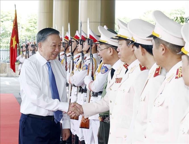 Tổng Bí thư, Chủ tịch nước Tô Lâm với các đại biểu. Ảnh: Thống Nhất – TTXVN