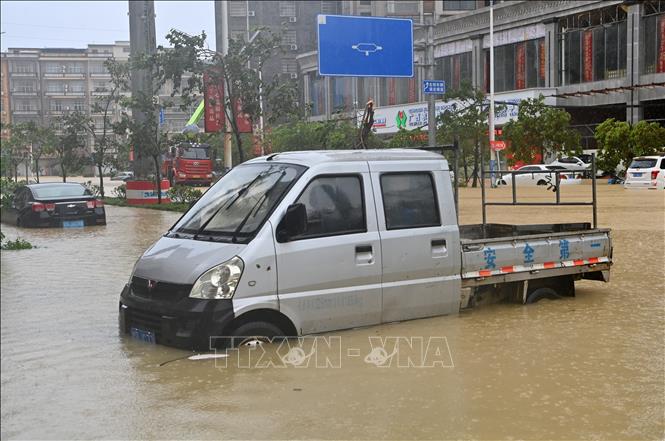 Ngập lụt do mưa lớn gây ra bởi bão Maysak ở đô thị Phòng Thành Cảng thuộc Khu tự trị dân tộc Choang Quảng Tây, Trung Quốc ngày 5/7/2026. Ảnh: THX/TTXVN phát