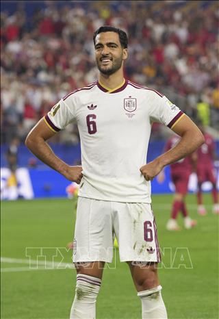 Tiền vệ Mikel Merino của Tây Ban Nha ăn mừng sau khi ghi bàn thắng duy nhất trong trận đối đầu với Bồ Đào Nha. Ảnh: THX/TTXVN phát
