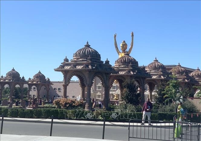 Công trình được xây dựng dựa trên các kinh điển kiến trúc Hindu cổ đại, kết hợp hài hòa giữa yếu tố tâm linh, nghệ thuật và triết lý truyền thống Ấn Độ. Ảnh: Ngọc Quang – PV TTXVN tại Mỹ