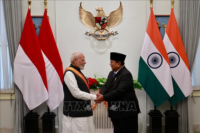 Tổng thống Indonesia Prabowo Subianto và Thủ tướng Ấn Độ Narendra Modi tại Cung điện Merdeka, thủ đô Jakarta. Ảnh: Đỗ Quyên – PV TTXVN tại Indonesia