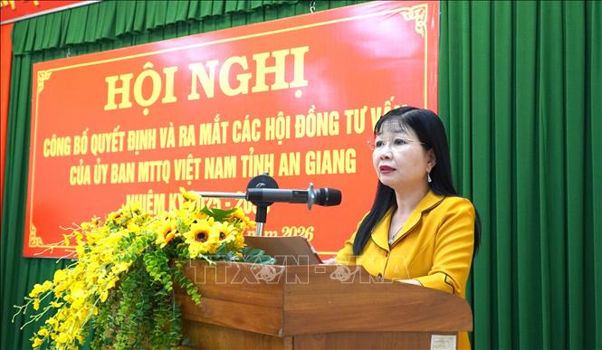  Phó Bí thư Tỉnh ủy An Giang, Chủ tịch Ủy ban MTTQ Việt Nam tỉnh An Giang phát biểu. Ảnh: Văn Sĩ - TTXVN 