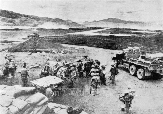 Ngày 5/7/1968, những đơn vị lính thủy đánh bộ Mỹ cuối cùng rút khỏi Khe Sanh. Ảnh: Tư liệu quốc tế - TTXVN