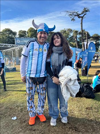Các cổ động viên Argentina. Ảnh: Diệu Hương, phóng viên TTXVN tại Nam Mỹ