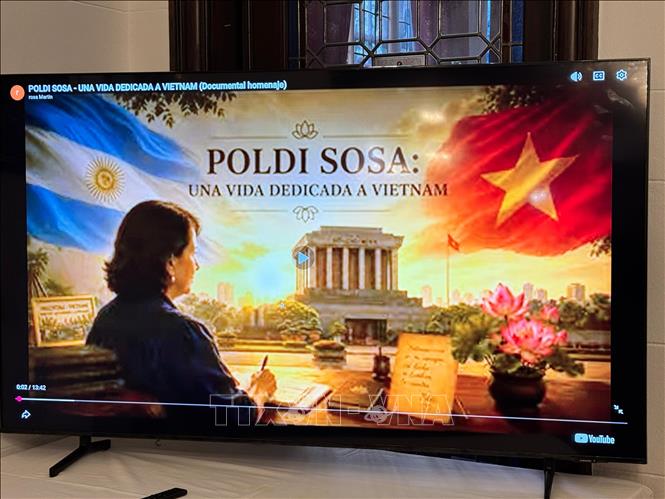 A movie about Poldi Sosa Schmidt, Argentina–Vietnam Culture Institute's founder and president. VNA Photo: Diệu Hương