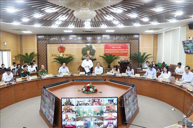 Hội nghị xác định đẩy nhanh giải ngân vốn đầu tư công, cải thiện môi trường đầu tư, đẩy mạnh cải cách hành chính và chuyển đổi số là những nhiệm vụ trọng tâm trong 6 tháng cuối năm 2026. Ảnh: Bùi Giang - TTXVN