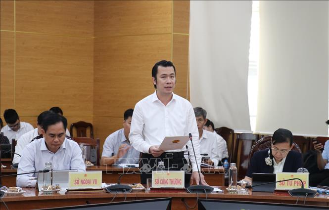 Lãnh đạo các sở, ngành, địa phương tham dự hội nghị, thảo luận các giải pháp thúc đẩy giải ngân vốn đầu tư công và thực hiện mục tiêu tăng trưởng GRDP hai con số trong năm 2026. Ảnh: Bùi Giang - TTXVN