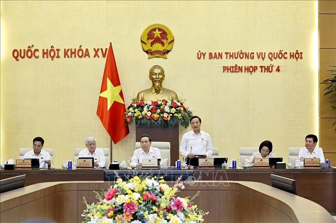 Phó Chủ tịch Quốc hội Nguyễn Khắc Định phát biểu. Ảnh: Doãn Tấn - TTXVN