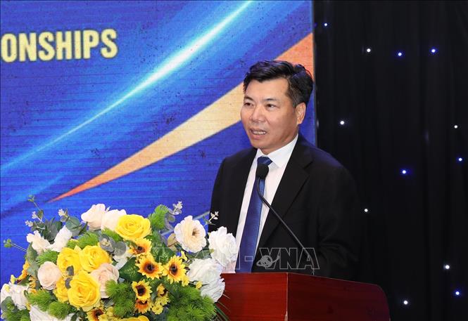 Ông Nguyễn Mạnh Cường, Phó Giám đốc Thường trực Sở Văn hóa và Thể thao tỉnh Ninh Bình, Trưởng Ban Tổ chức giải phát biểu khai mạc giải đấu. Ảnh: Đức Phương - TTXVN